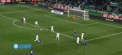 吕文君庆祝夺冠：是海港的三连冠，更是上海的三连冠