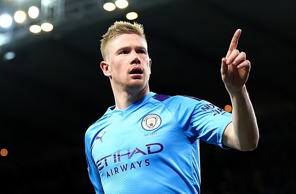 罗马诺：西蒙斯预计缺席莱比锡今日比赛，他已决定转投切尔西