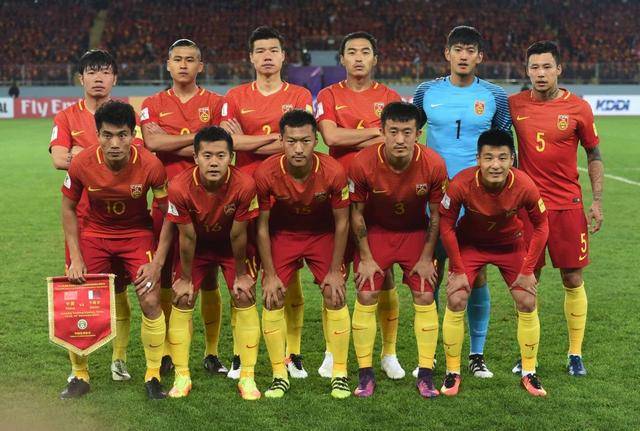 官方：洛杉矶FC与38岁门将洛里续约至2026年，含1年续约选项
