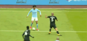 邮报：穆帅在土耳其住的酒店为奥斯曼宫殿改建，他钟爱室内泳池